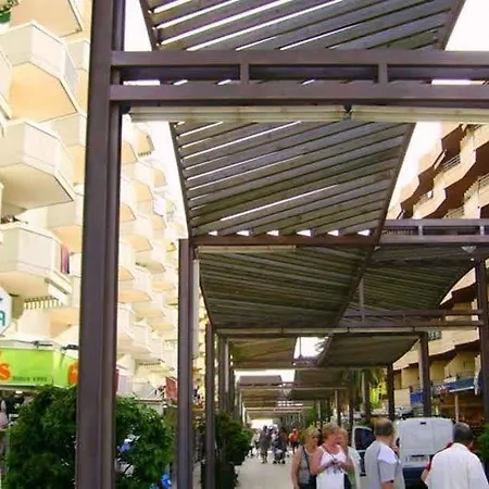 Апартаменты Bahia Dorada Салоу